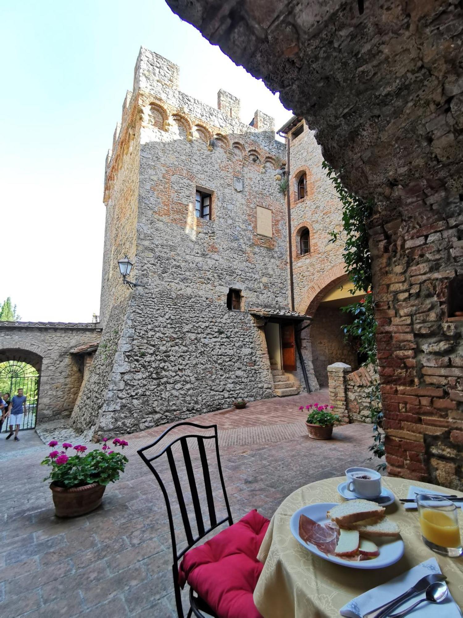 Castel Pietraio Villa Монтериджони Екстериор снимка