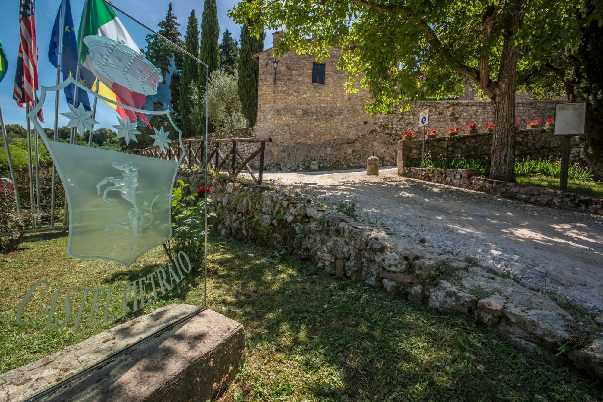 Castel Pietraio Villa Монтериджони Екстериор снимка